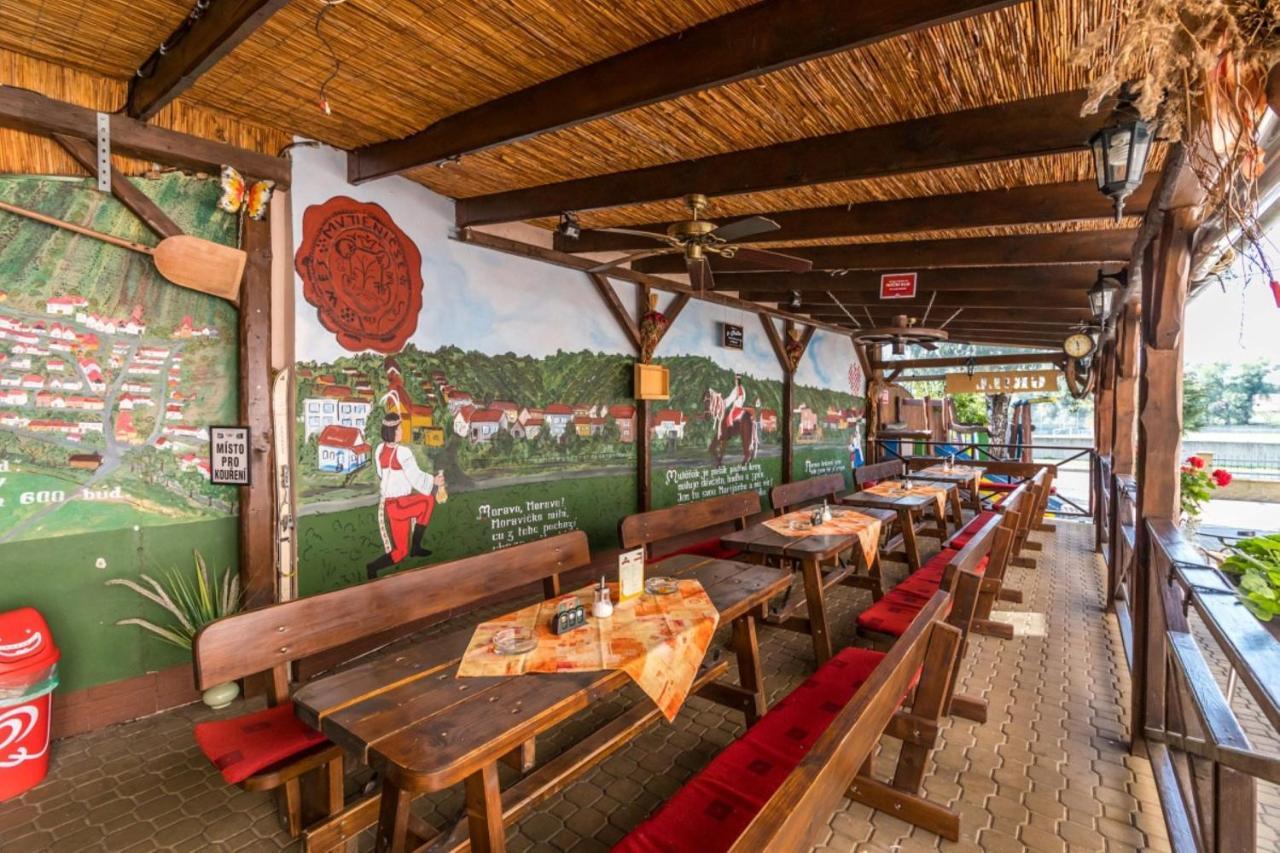 Penzion San Marco - Pod Budama Hotel Mutenice Ngoại thất bức ảnh